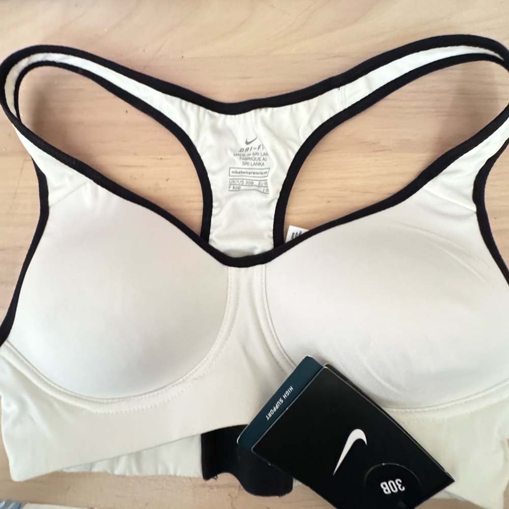 NIKE $65 HIGH SUPPORT PRO RIVAL DRI-FIT Sports bra 30B new with tags NWT